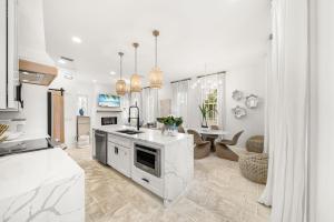 Hazels Cottage and Carriage House