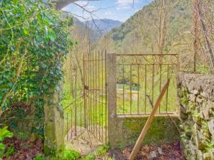 Vintage Retreat by the Vis