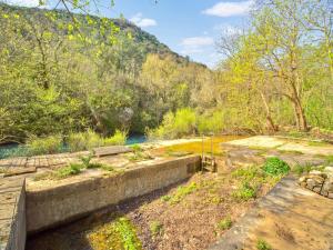 Maisons de vacances Charming Retreat by Vis River, France : photos des chambres