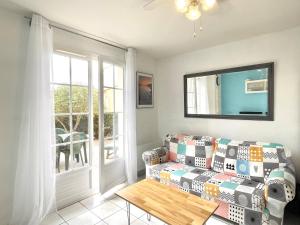 Maison T3 à 150 m de la plage avec piscine collective, parking et WiFi - FR-1-231-234
