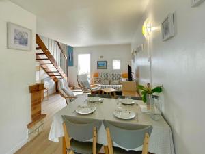 Maison avec piscine chauffée, tennis, Wi-Fi à 600m de la mer - FR-1-231-311