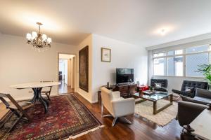 Apartamento espaçoso e completo no Jardins - C2920