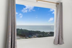 Relaxing 2-Bedroom Oasis in Pacifica