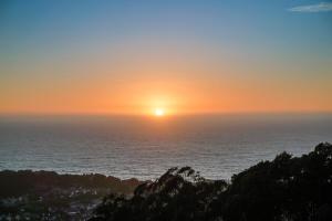 Relaxing 2-Bedroom Oasis in Pacifica