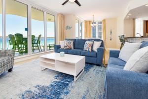 Silver Beach Towers W406