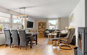 3 Bedroom Nice Home In Ulfborg