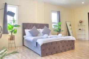 Cozy Crib Saratoga in Tagaytay Midlands with Breakfast