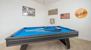 Modern Pool Home On Gated Golf Resort