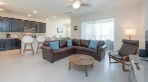 Modern Pool Home On Gated Golf Resort