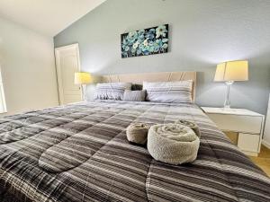 4 Bed Pool Home On Golf Community 1332