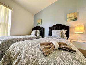 4 Bed Pool Home On Golf Community 1332