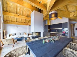Appartement de luxe 8 pers. avec cheminée, parking, proche pistes et commerces - FR-1-398-683