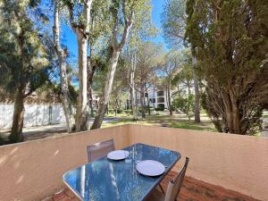 Studio rénové avec grande terrasse proche plage - FR-1-388-239