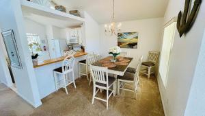 4 Bed Pool Home On Golf Community 626