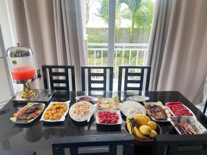 Cozy Crib Saratoga in Tagaytay Midlands with Breakfast