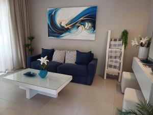 TRACADERO Beach Club & Holidays Rentals