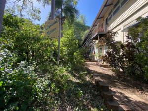 The Captains Manor on Cook 9