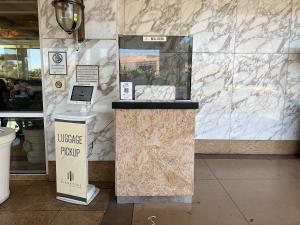 MGM Signature - NO FEEs, Free Valet, Lazy river View