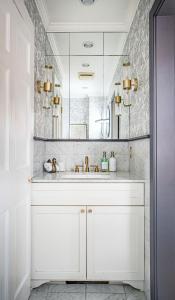 2 bedroom urban chic right on the Brown University campus