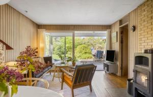 Cozy Home In Vejby With Wifi