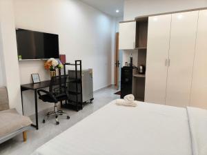 Macy Homestay District 4 next to Center Saigon
