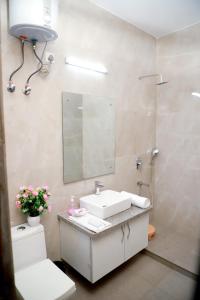 Divine India Service Apartment 3Bhk, 2B Saket