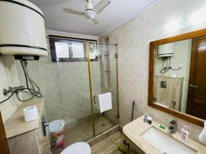 Divine India Service Apartment 4Bhk,D-36, Saket