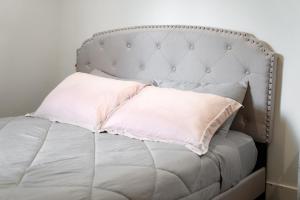 Pacific Pearl 2 bed Apt with FREE PARKING in Santa Monica