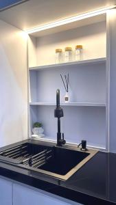 Pollux Habibie Lvl 52 Sea View Studio with Gym,Pool & Netflix