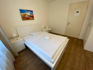Zimmer mit geteiltem Bad, Küche und Waschraum