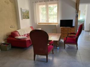 Appartements Logement independant dans belle maison de village : photos des chambres