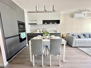 Depto nuevo y acogedor, terraza y estacionamiento