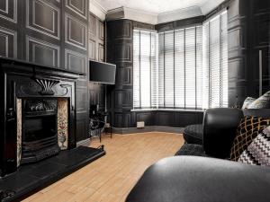 Liverpool, Anfield 3 Bed Home, Parking & Wifi - Pass the Keys