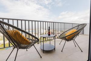 Crescent View Ph - Mlh City Escape By Homely!
