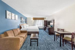Double Room with Two Double Beds - Non-Smoking room in Sleep Inn Missoula