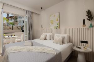 Nikos & Maria Studios II - 4-star hotels in Laganas