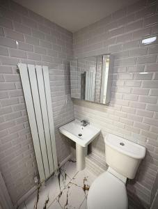 The free parking and plenty coffee supplied apartment!