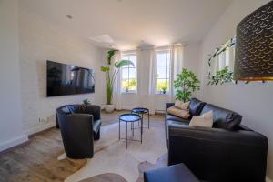 Aurora Schaar 1, 120qm, WiFi, Maisonette, Modern,2 Schlafzimmer, 1 Wohnzimmer