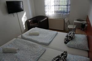 Május 1 Vendégház - Torony