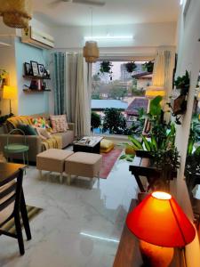 Stay-by-the-bay, 2bed garden apt with lounge bdrm