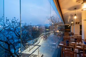 Tulip Inn Green Castle Mall road