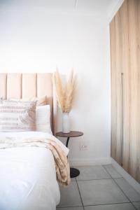 The Blyde- Feel At Home