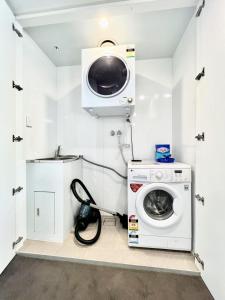 Modern Comfort Hurstville 1BR Wifi Train Business