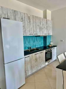 Sun n Sand Apartment