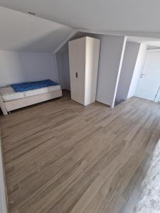 Golden Life Family Villa 2