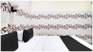 HOTEL BUDGET Pyrenees # Home Stay Agra Near Taj Mahal - A Budget Hotel In Agra