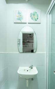 Renovated Nearest Condo in Airport, Malls &School