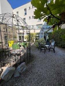 Hotels Logis Hotel Victor Hugo & Spa : photos des chambres