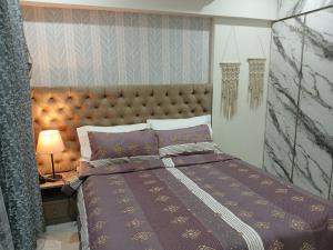 Casa Lakefront - luxe 1bhk condo with 2 baths, convertible to 2bed