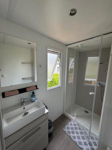 Campings Bungalow 410, 8 pers Camping 4 etoiles Siblu Le Lac des Reves : photos des chambres